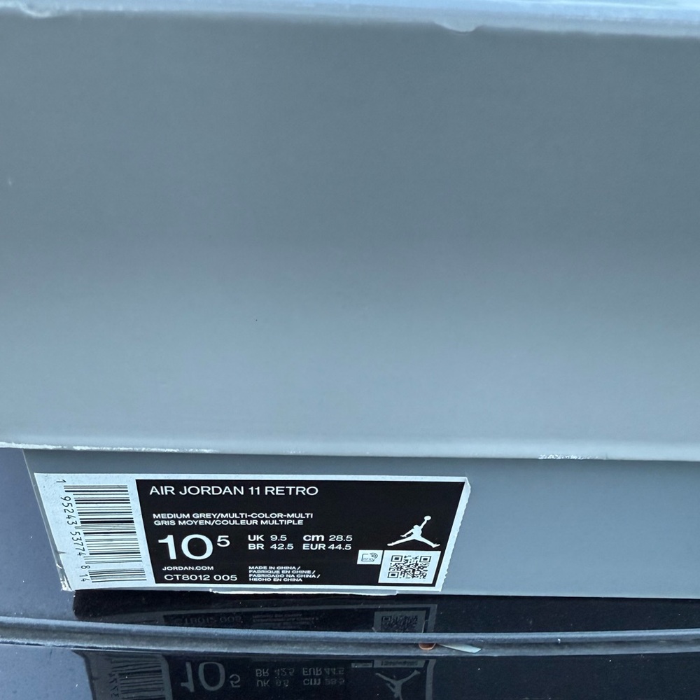 Jordan 11 Retro: Cool Grey - Picture 6 of 6